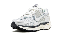 VOMERO 5 MNS WMNS"Photon Dust" FD0884 025