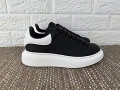 Oversized Black White