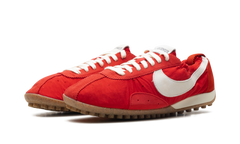 Moon Shoe SP WMNS"Jacquemus - University Red" HV8547 600