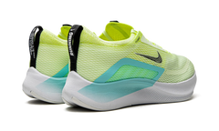 ZOOM FLY 4 MNS WMNS CT2401 700