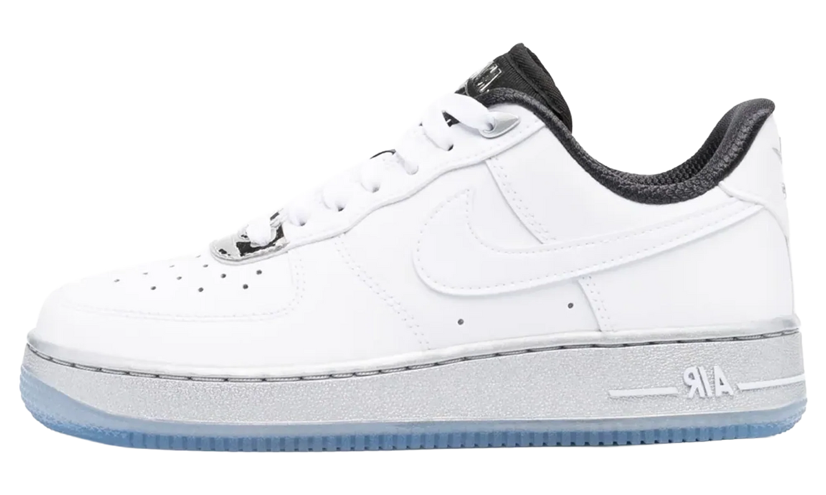 AIR FORCE 1'07 SE WMNS"White Chrome" DX6764 100