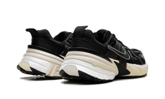 V2K Run WMNS"Black Muslin" FD0736 012