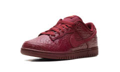 Dunk Low WMNS"Team Red Croc" HV4388 600