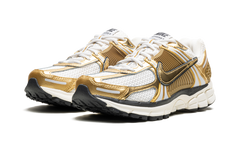 Zoom Vomero 5 WMNS"Metallic Gold" HF7723 001